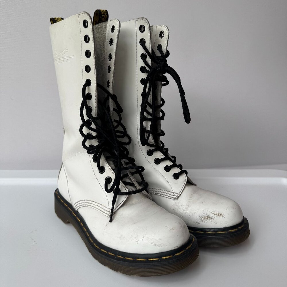 Dr. Martens 1914 Tall 14 Eye LaceUp Leather Combat Boots In White Vintage RARE 7